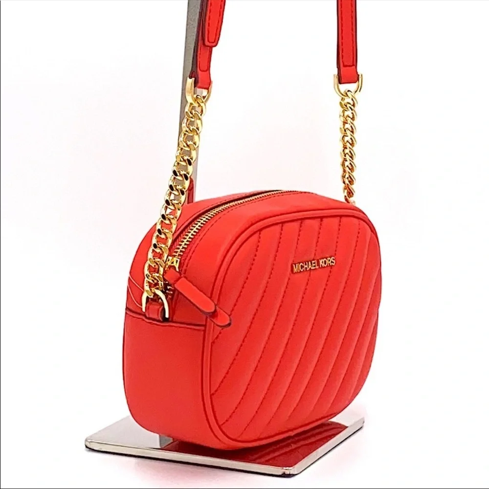 MICHAEL KORS ROSE SM OVAL CAMERA XBODY DR SANGRIA - Picture 4 of 16